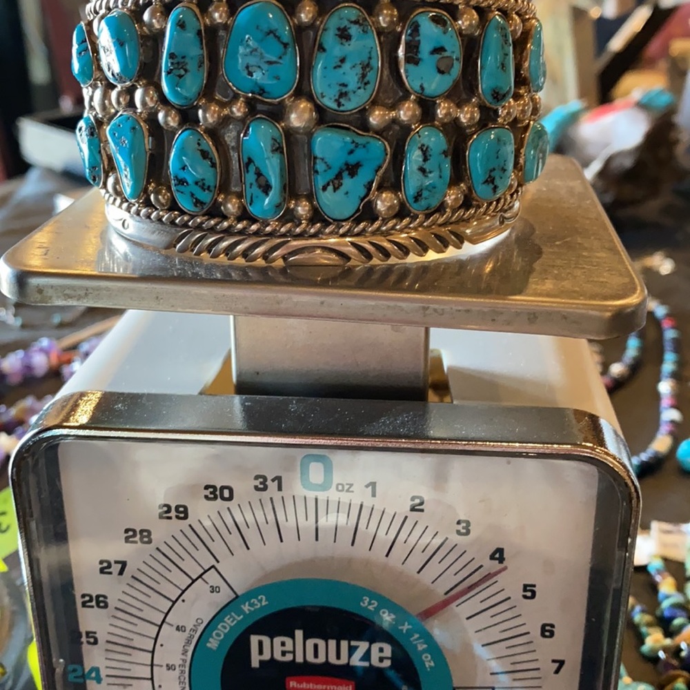 Navajo sterling silver Kingman turquoise bracelet - Picture 10 of 10